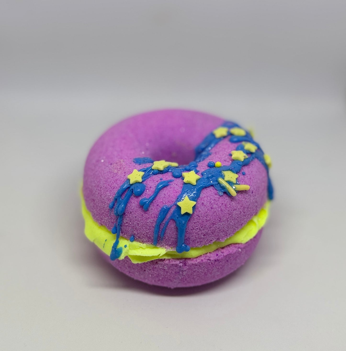 BUBBLEGUM DONUT BATH BOMB BUBBLE FROSTING 180G