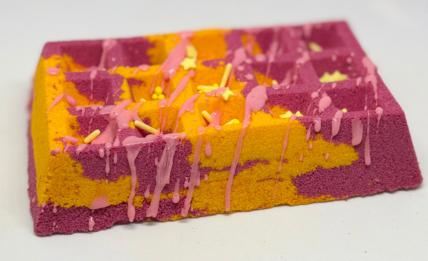 SUN RIPENED BERRY WAFFLE BATH BOMB