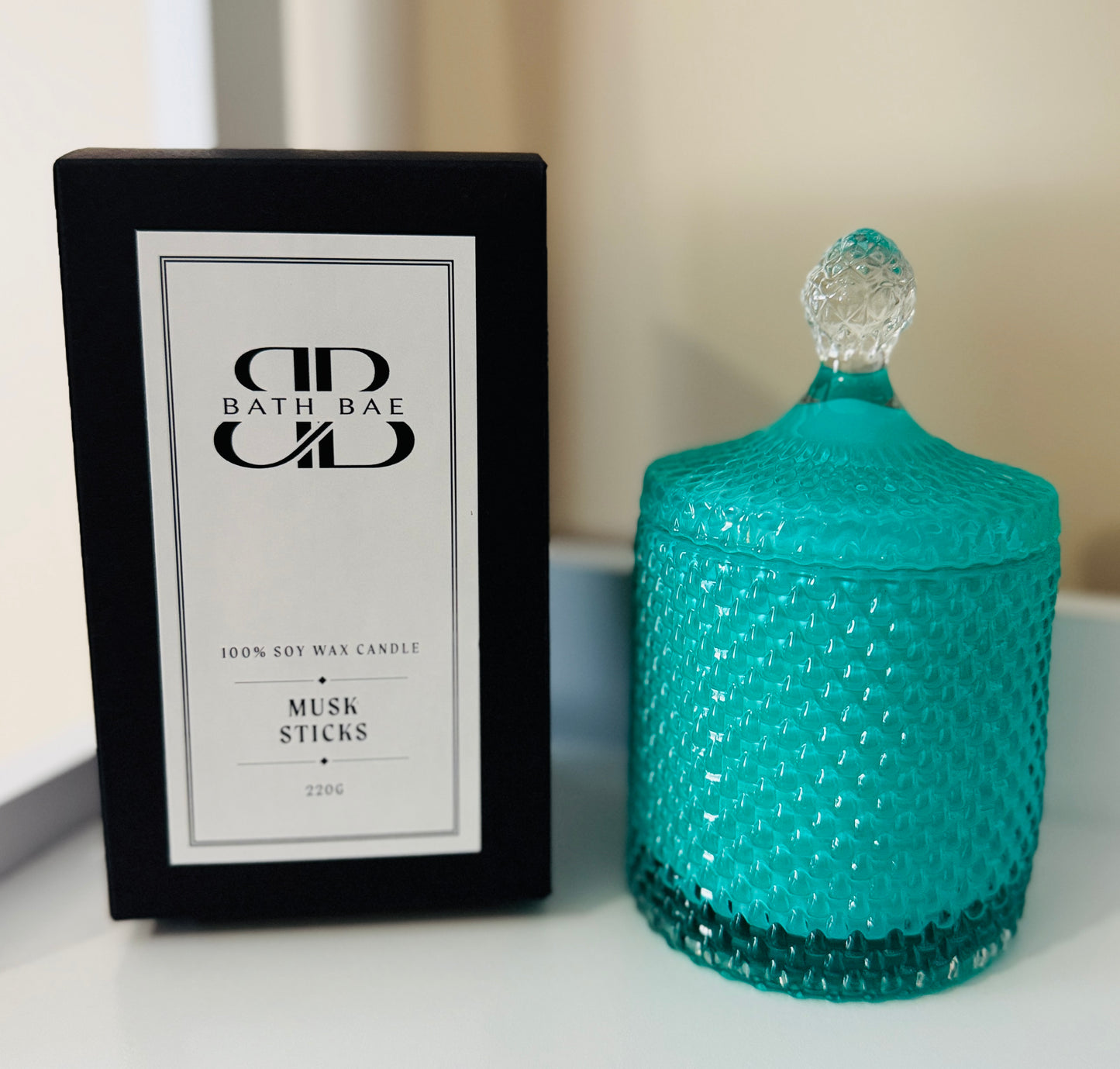 TIFFANY BLUE SOY WAX CANDLE 220G