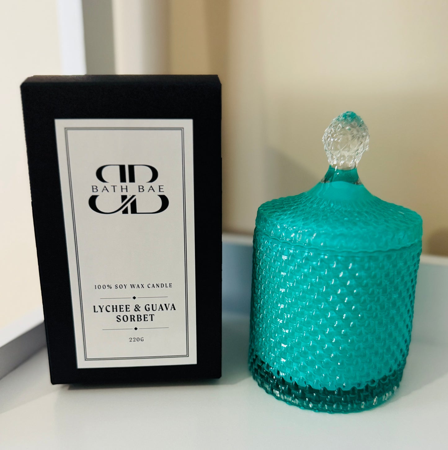 TIFFANY BLUE SOY WAX CANDLE 220G